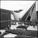 Philips Pavilion / Le Corbusier and Iannis Xenakis (8) Philips Pavilion / Le Corbusier and Iannis Xenakis (8) © wikimedia commons / wouter hagens