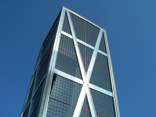 AD Classics: Puerta de Europa / Philip Johnson & John Burgee