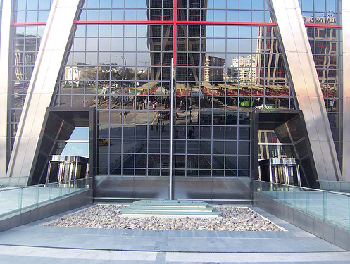 AD Classics: Puerta de Europa / Philip Johnson & John Burgee