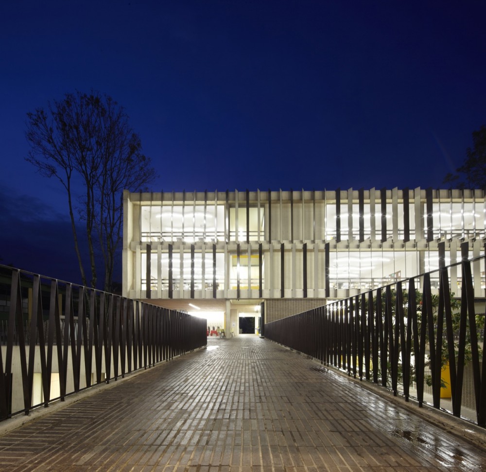 Gimnasio Campestre / MGP Arquitectura y Urbanismo