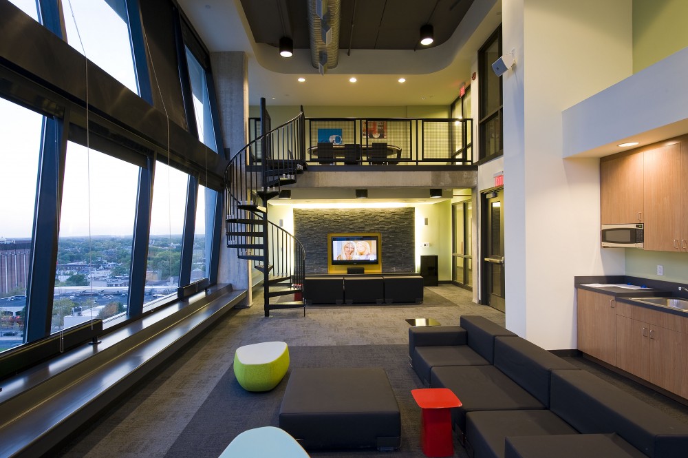 Radian Apartments / Erdy McHenry Architecture