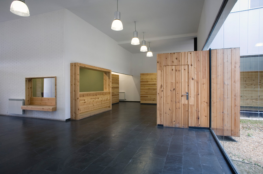 Aluminium Refinery Offices / Madland Estudio & Espacio Papel Arquitectos