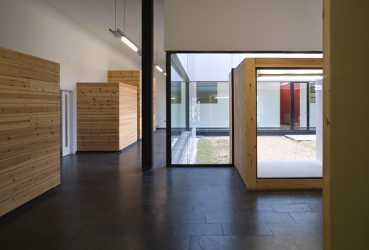 Aluminium Refinery Offices / Madland Estudio & Espacio Papel (26)