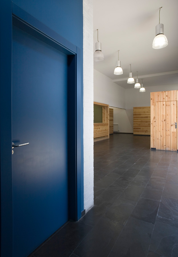 Aluminium Refinery Offices / Madland Estudio & Espacio Papel Arquitectos