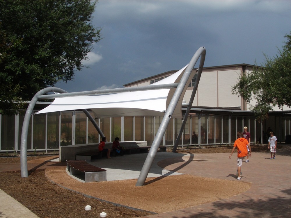 Solar Shade Tree / UH GDBS