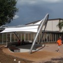 Solar Shade Tree / UH GDBS 2010 T. H. Rogers Ampitheater © Patrick Peters