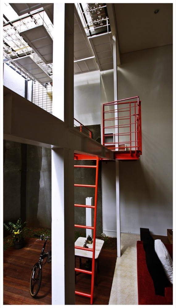 Cage House / Parametr Architecture