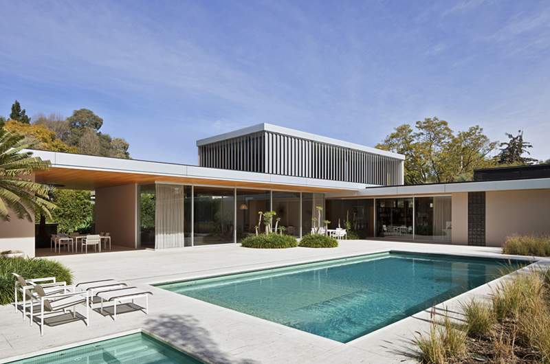 AA House  / Parque Humano