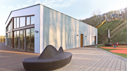 The Recreation Center of “le Bois des Gelles” / G Architecture (16)