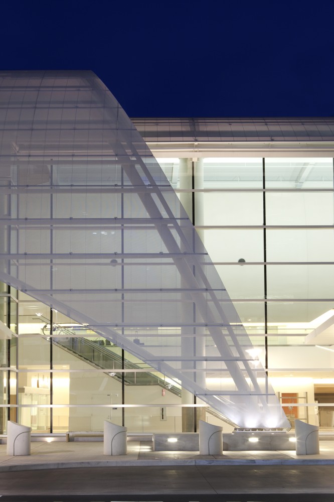 Norman Y. Mineta San Jose International Airport Terminal B / Fentress Architects