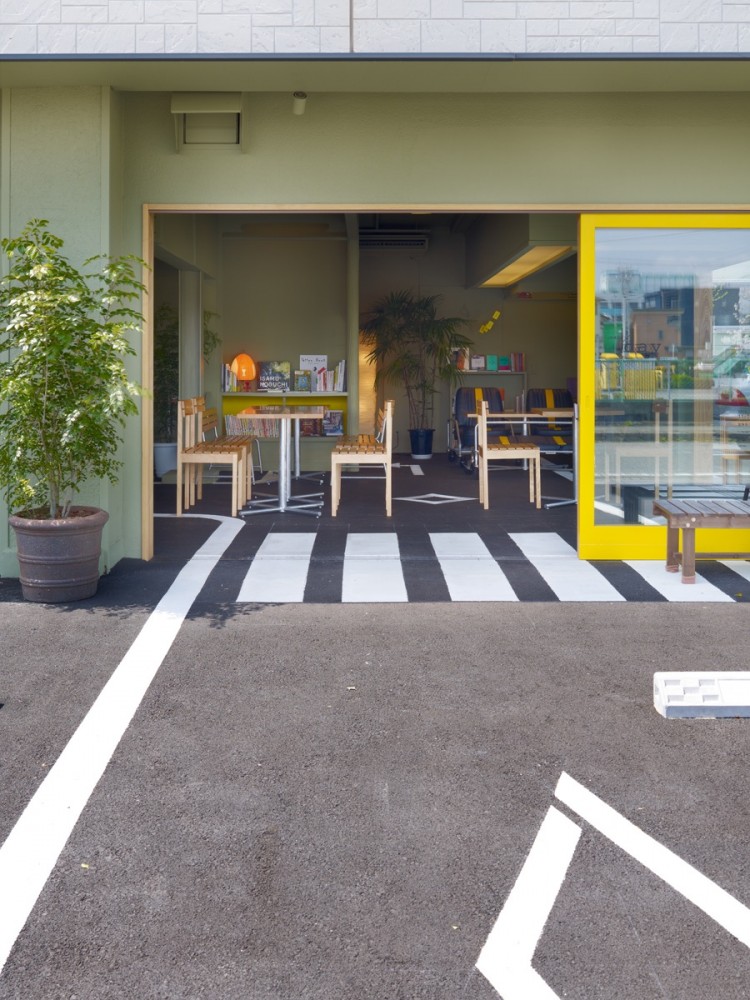 Cafe Day / Suppose Design Office