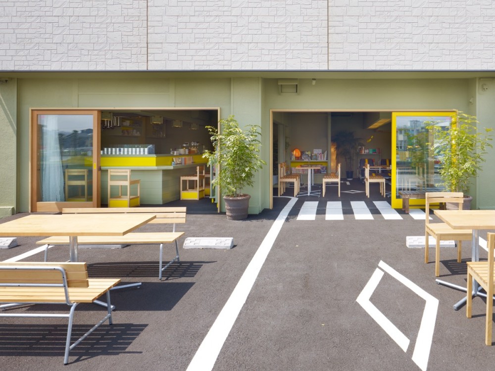 Cafe Day / Suppose Design Office