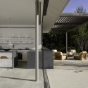 Brentwood Residence / Belzberg Architects (13) © Art Gray Photography