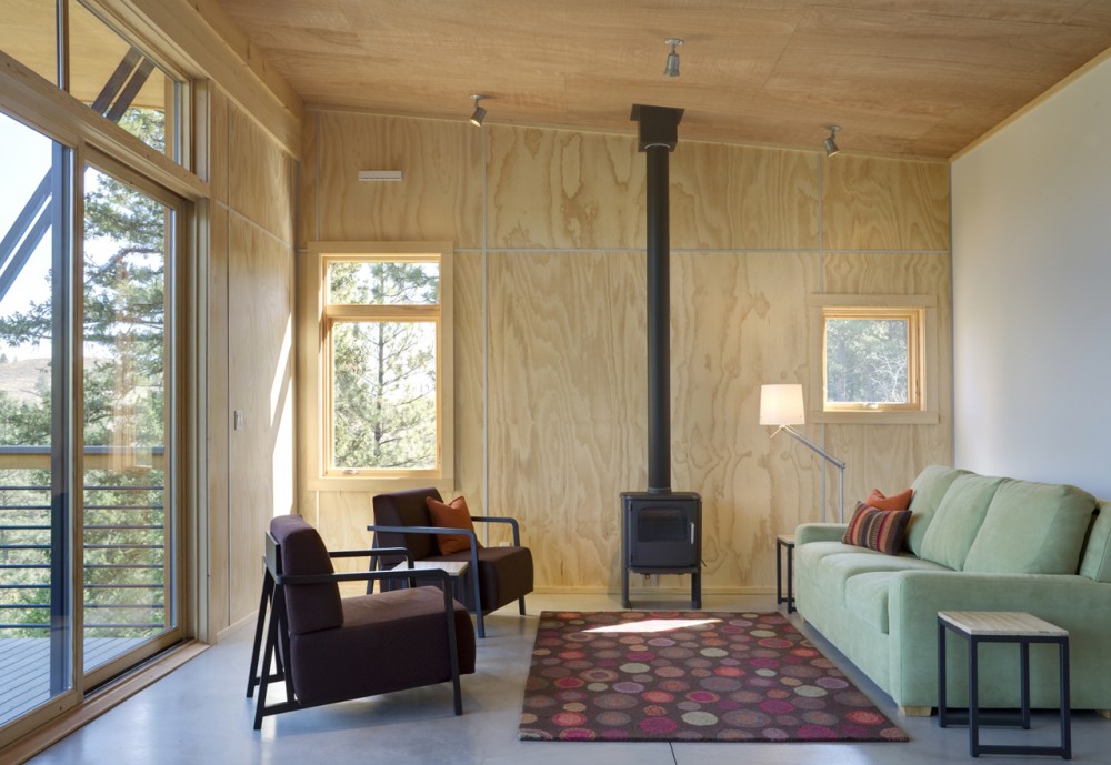 Pine Forest Cabin / Balance Associates Architects