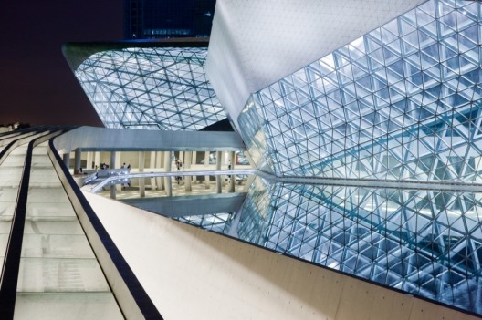 Guangzhou Opera House / Zaha Hadid Architects