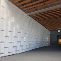 6030408730_ed7afb22f3_b 6030408730_ed7afb22f3_b BookCaseScreenWall © IwamotoScott Architecture