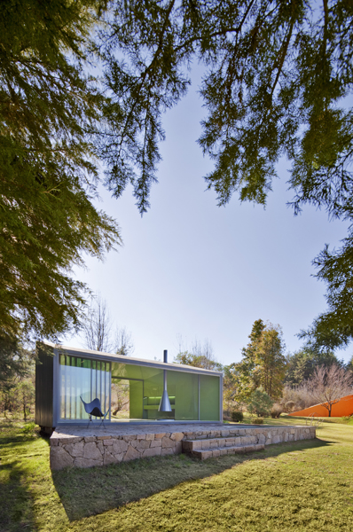 Pavilion in the Woods / Parque Humano