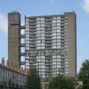 AD Classics: Balfron Tower / Erno Goldfinger (2) © Wikimedia Commons / Sebastian F
