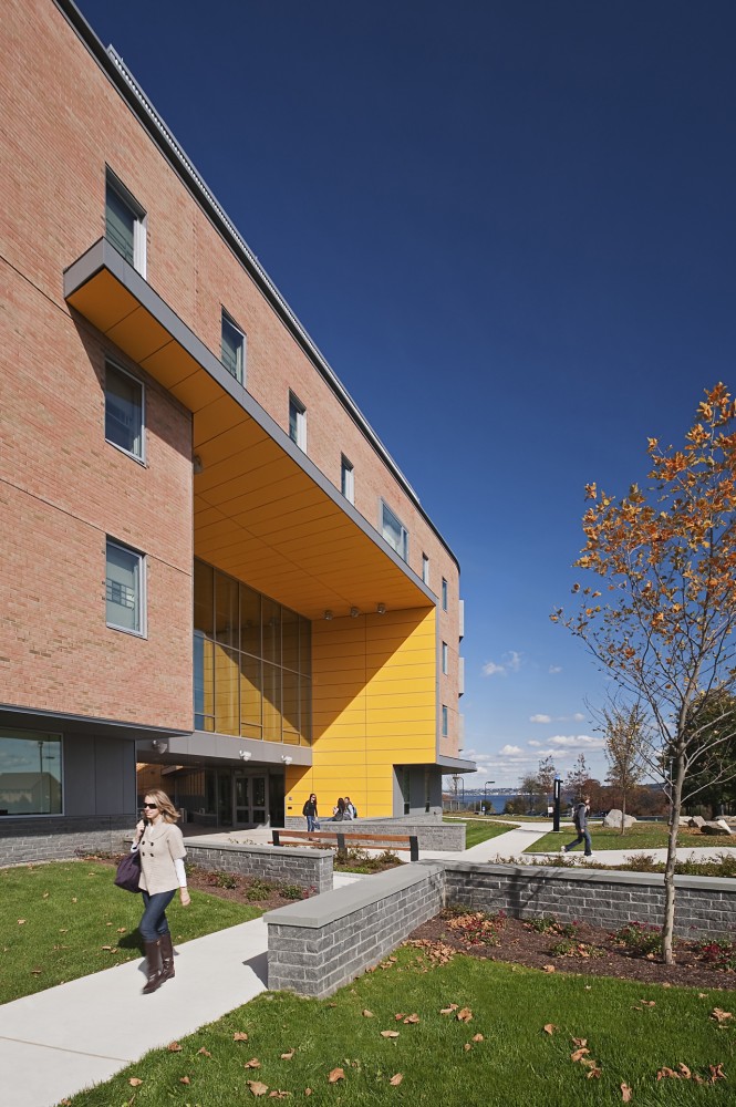 RWU North Campus Residence Hall / Perkins+Will