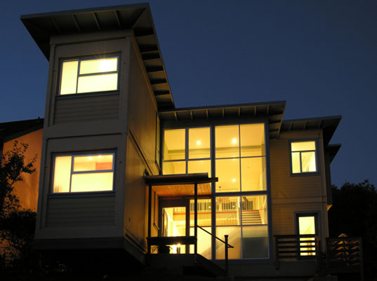 The Pros and Cons of Cargo Container Architecture