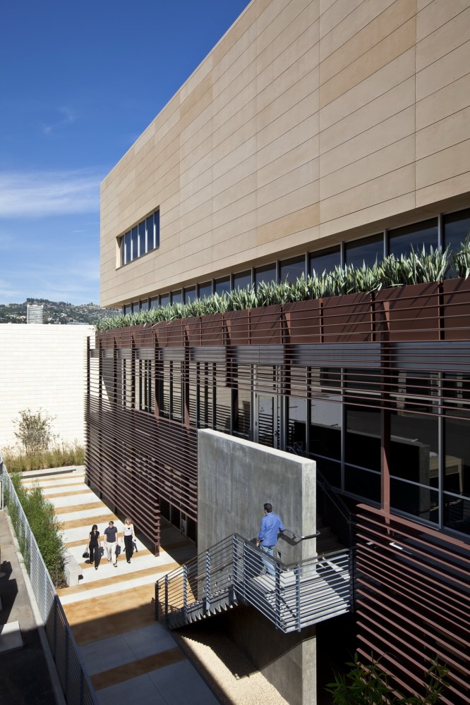331 Foothill Road Office Building / Ehrlich Architects