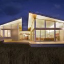 Truro Residence / ZeroEnergy Design (2) © Eric Roth Photography