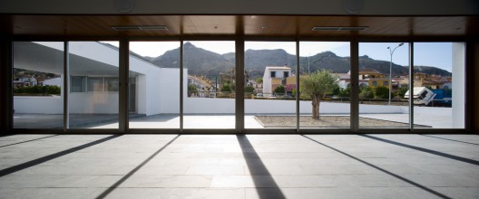 Morgue in Pizarra / José Delgado Diosdado + Tibisay Cañas Fuentes (5)