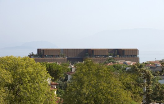 7800 Çeşme Residences and Hotel / Emre Arolat Architects (11)