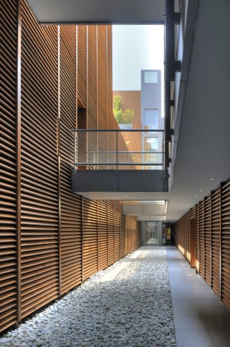 7800 Çeşme Residences and Hotel / Emre Arolat Architects (10)