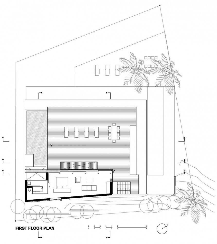 House in Camps Bay / Luis Mira Architects