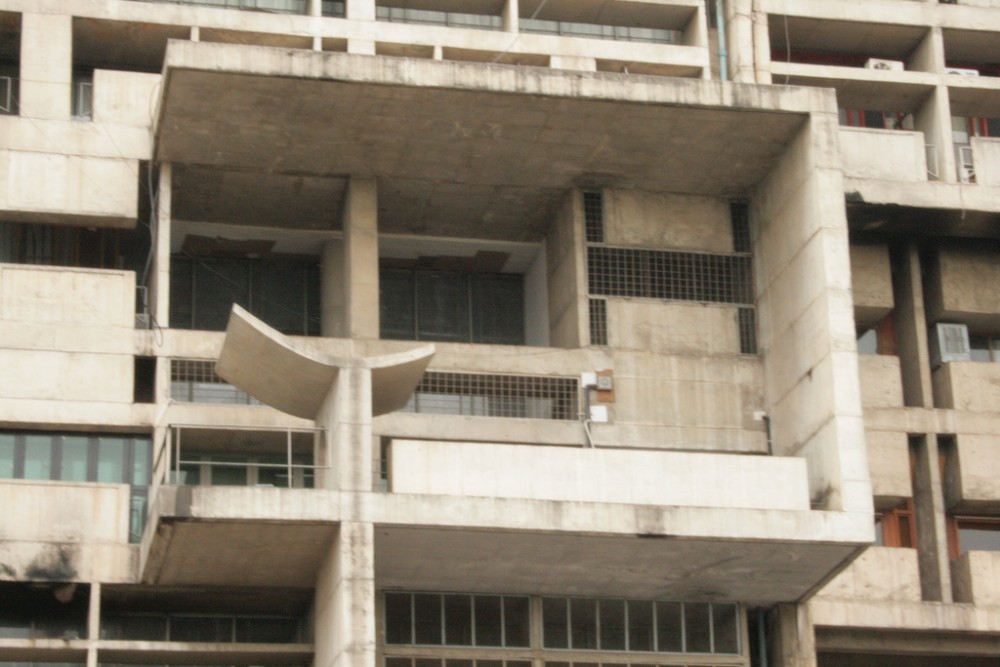 AD Classics: Chandigarh Secretariat / Le Corbusier