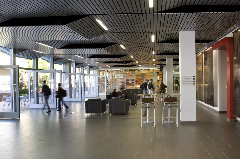 University of Arizona James E. Rogers College of Law Renovation / Gould Evans