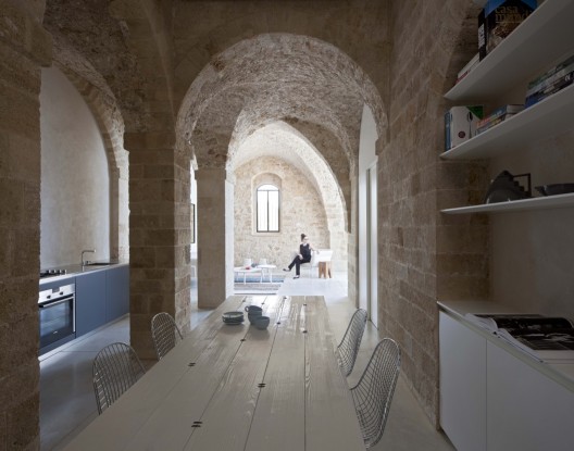 Jaffa Apartment / Pitsou Kedem Architect (21)