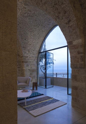 Jaffa Apartment / Pitsou Kedem Architect (15)