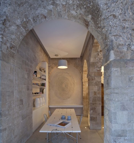 Jaffa Apartment / Pitsou Kedem Architect (13)