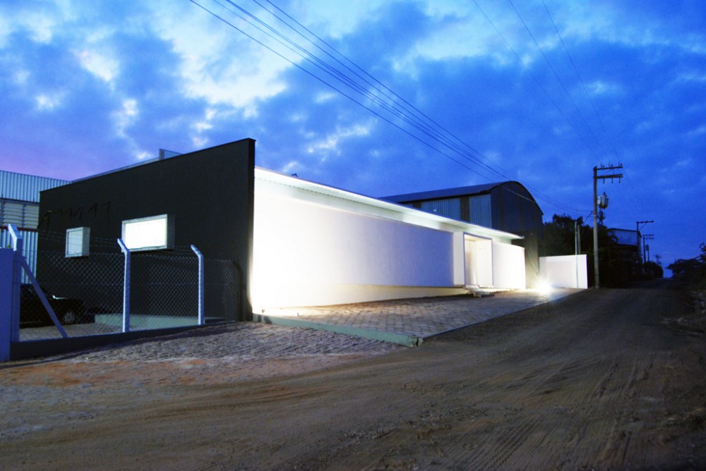TRADIBOM Administrative Building / LBM Studio