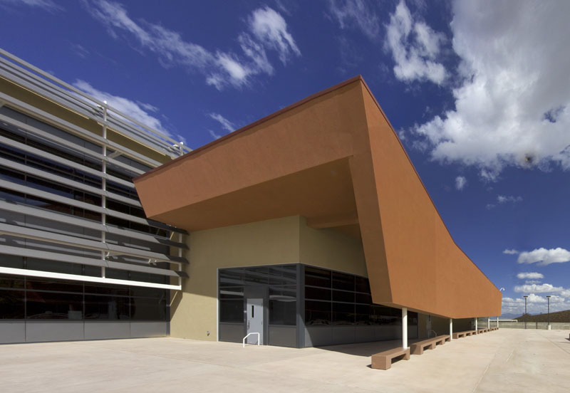 Atrisco Heritage Academy / Perkins+Will and FBT Architects