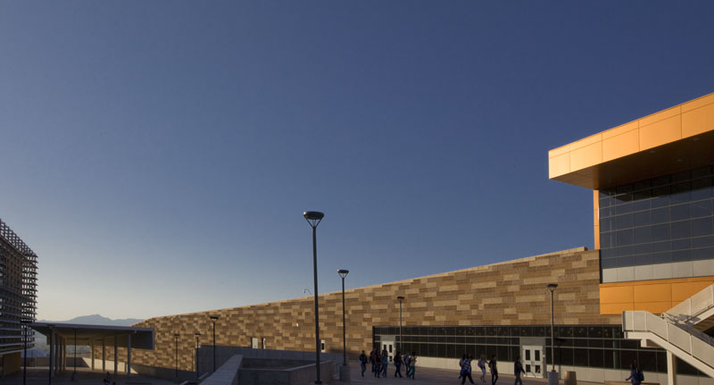Atrisco Heritage Academy / Perkins+Will and FBT Architects