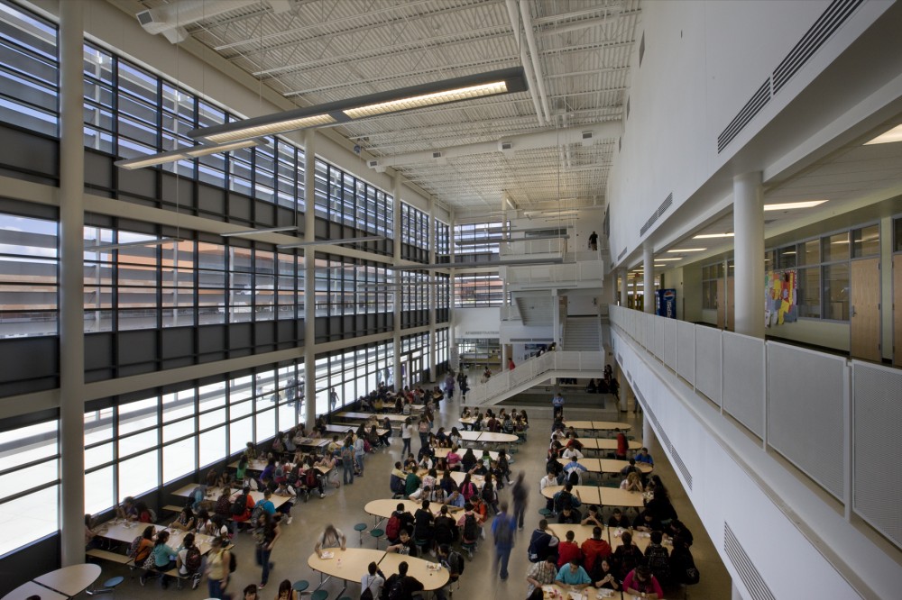 Atrisco Heritage Academy / Perkins+Will and FBT Architects
