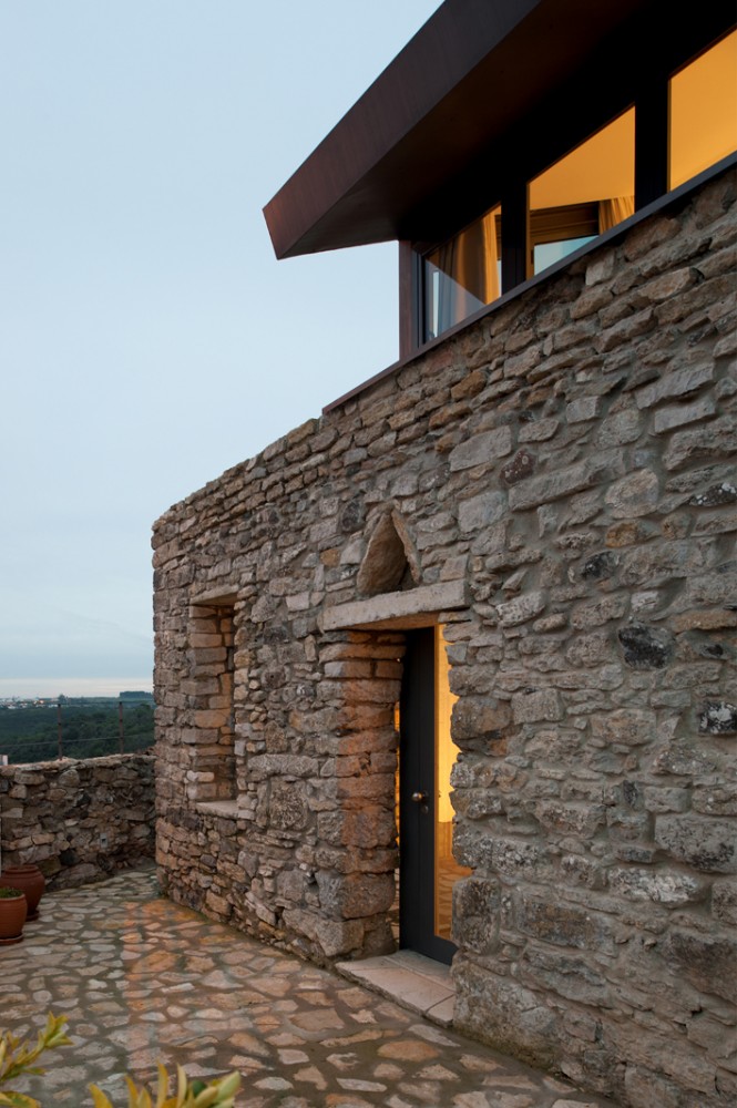Cabrela House / Orgânica Arquitectura