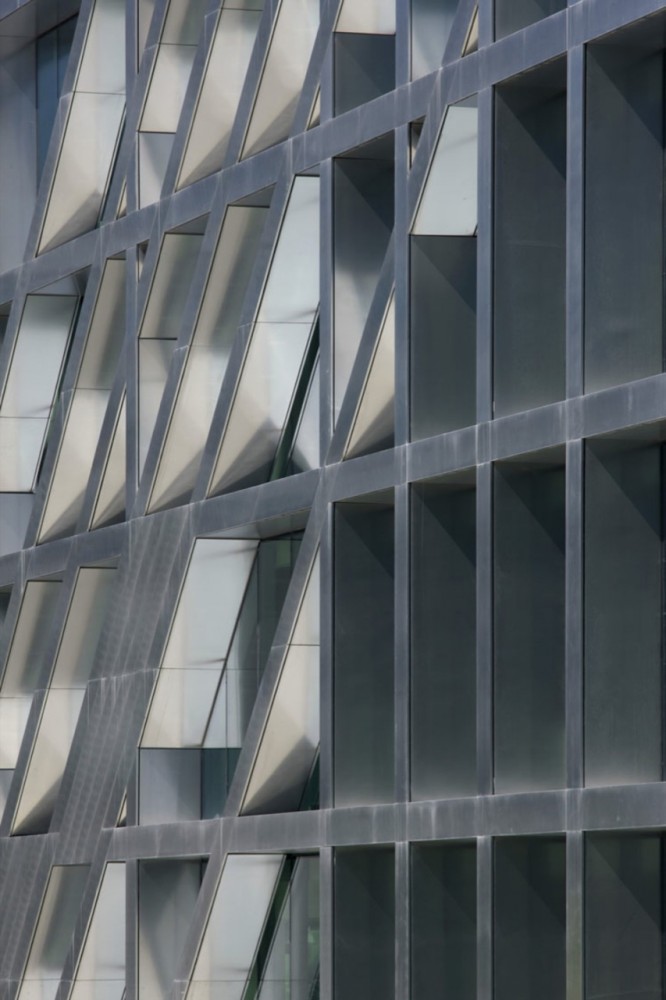 A.M.A. Headquarters / Rafael de La-Hoz Arquitectos