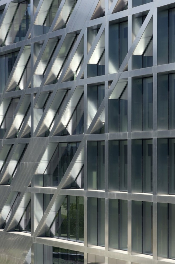 A.M.A. Headquarters / Rafael de La-Hoz Arquitectos