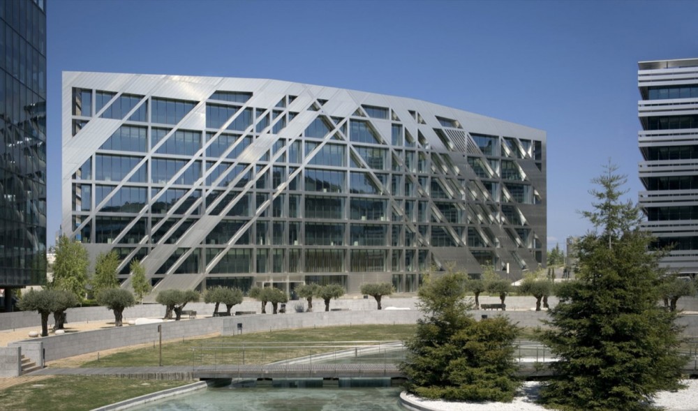 A.M.A. Headquarters / Rafael de La-Hoz Arquitectos