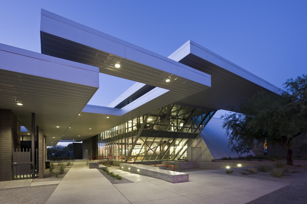 University of Arizona Poetry Center / Line and Space