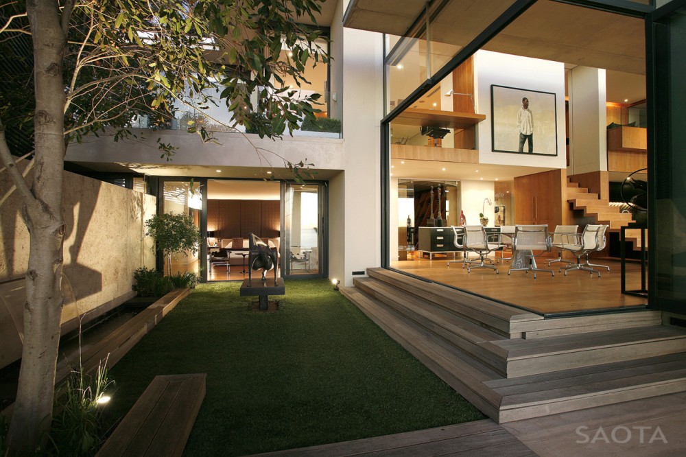Victoria 73 House / SAOTA