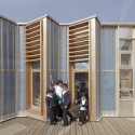 Sandal Magna Community Primary School / Sarah Wigglesworth Architects (15) Sandal Magna Community Primary School / Sarah Wigglesworth Architects (15) © Mark Hadden Photography