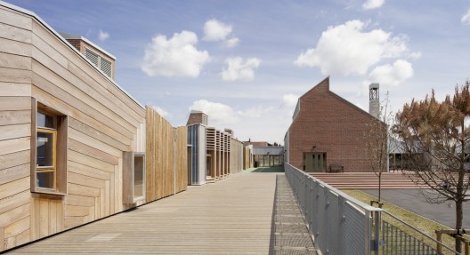 Sandal Magna Community Primary School / Sarah Wigglesworth Architects (10)