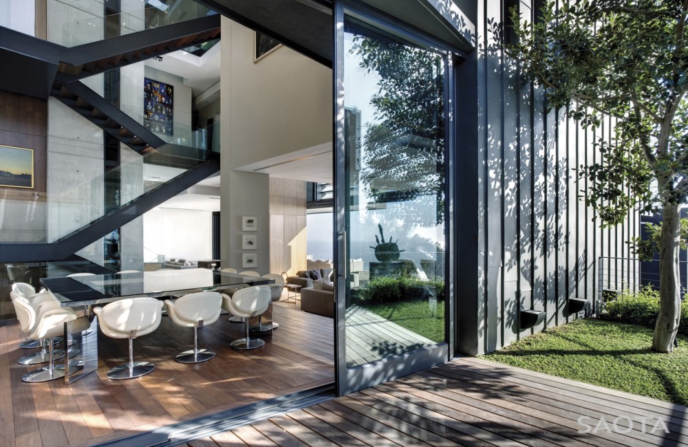Nettleton 195 / SAOTA