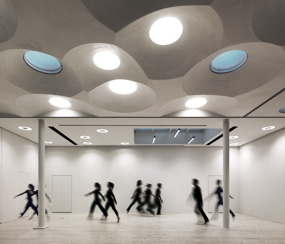 Zona K / Pietro Bagnoli + Franco Taglibue (ifdesign)
