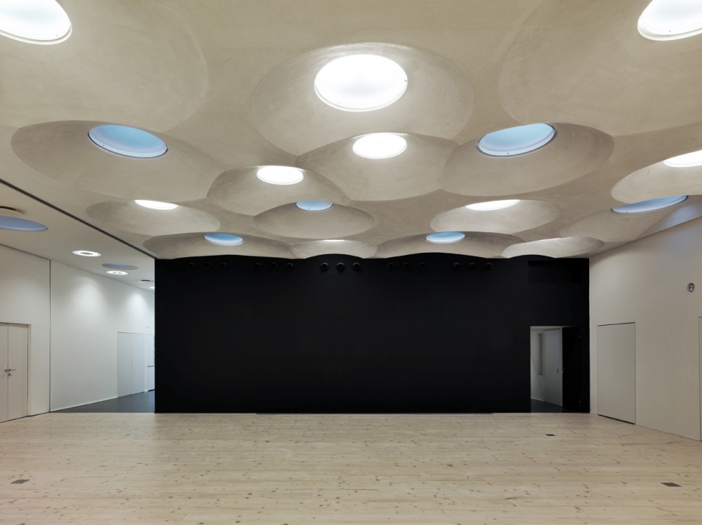 Zona K / Pietro Bagnoli + Franco Taglibue (ifdesign)